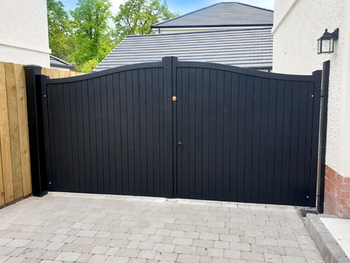 Cambourne Gates from Timbergate