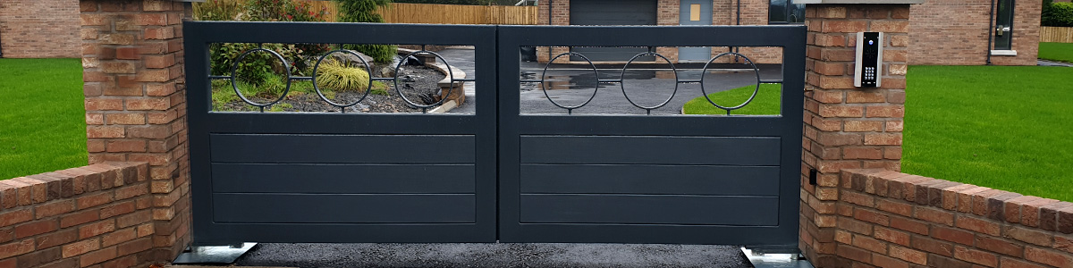 Clanbrassil Gate  from the Timbergate Modern Range of Timber Gates