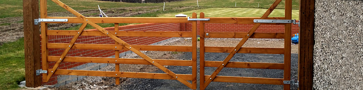 Lakeland Gate  from the Timbergate Country Range of Timber Gates