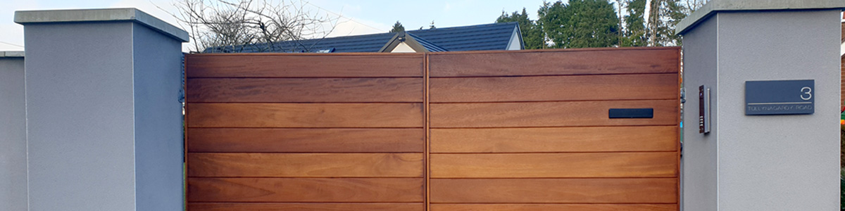 Ormiston Frameless Gate  from the Timbergate Modern Range of Timber Gates