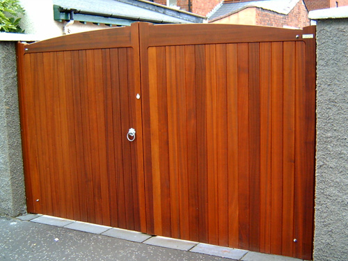 Stranmillis Gates from Timbergate